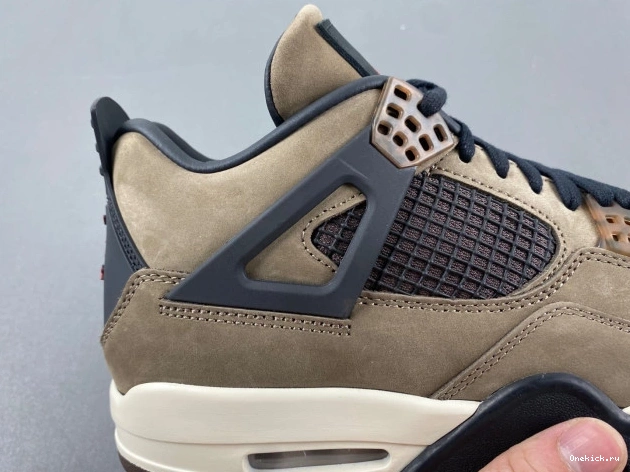 One Kick 4 Scott Brown AJ4-882335 Jordan TS x Retro Travis Air 0816